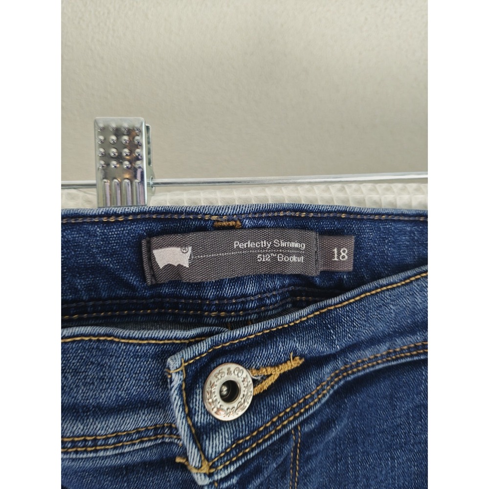 Levi's 512 Perfectly Slimming Bootcut Jeans Women's 18 Dark Wash Stretch Denim - Picture 13 of 16